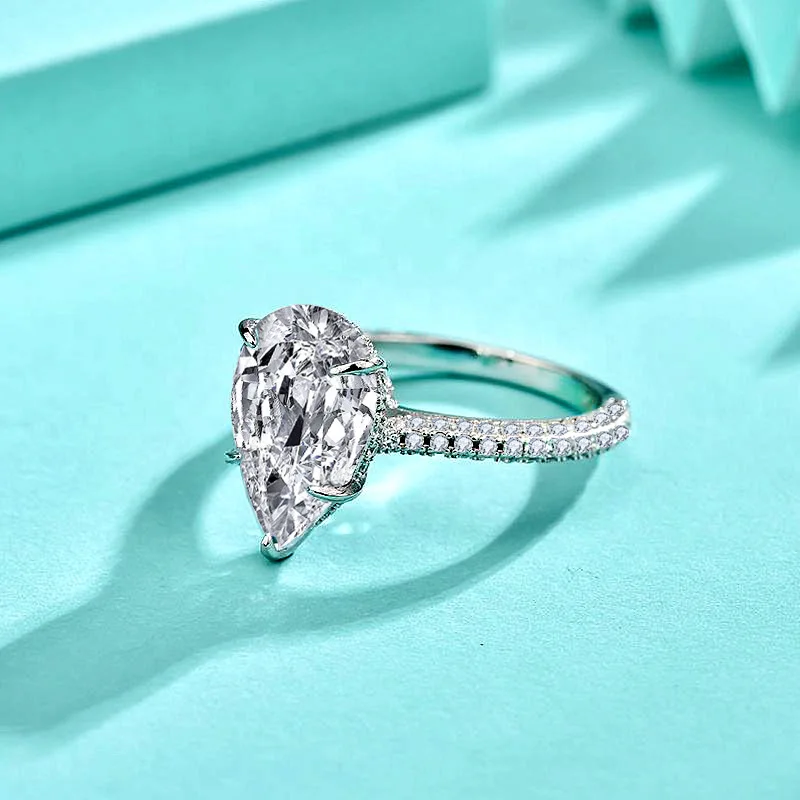 Кольцо с цирконом из 18-каратного золота кольцо каплями воды женское