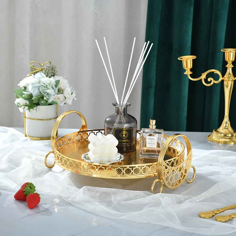 European Gold Plated Trays Decorative Classic Modern Wagon Wheel Decoration Iron Fruit Snack Coffee Table Tray Home Decoration
