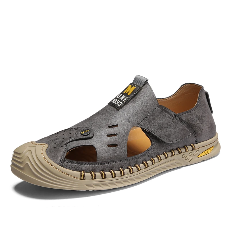 

Men's Leather Sandals Baotou Round Toe Hollow Sandals Beach Shoes Outdoor Wading Shoes Men