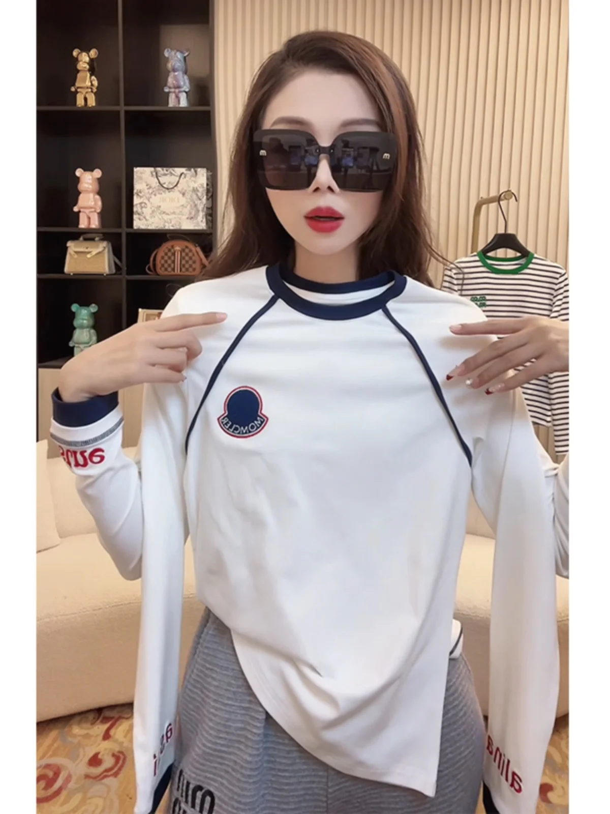 Женская нижняя рубашка контрастного цвета с круглым вырезом осень 2023 новая