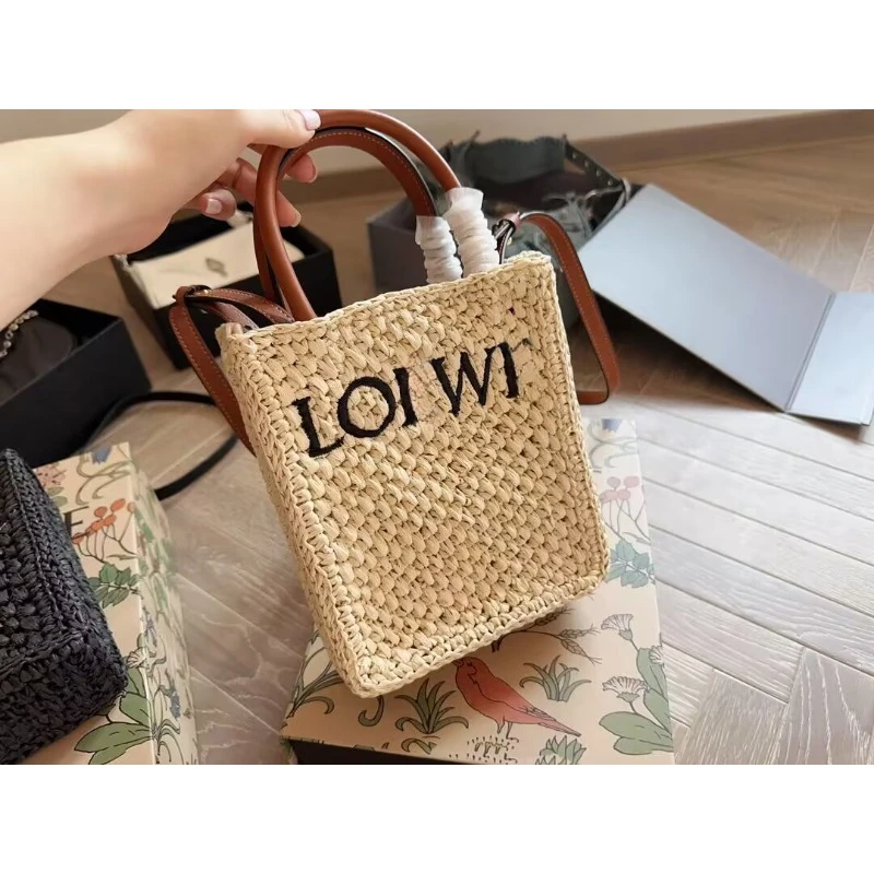 

2023 New Luxury Design Brand Fashion Casual Handbag