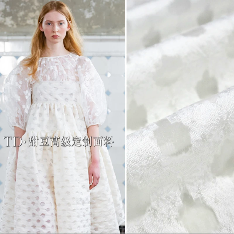 

Organza Jacquard Fabric Spring Summer Cut Yarn Dyed Dress Thin Cloth European Brand Fashion Design Sewing Wholesale Materials