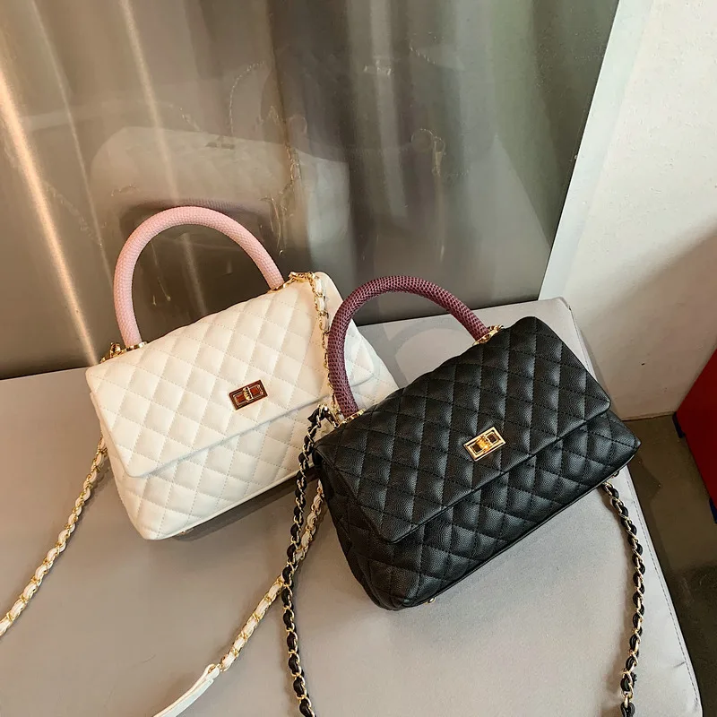 

2022 brand new luxury designer handbag caviar print diamond shape women's handbag Tote bag metal chain clamshell crossbody bag