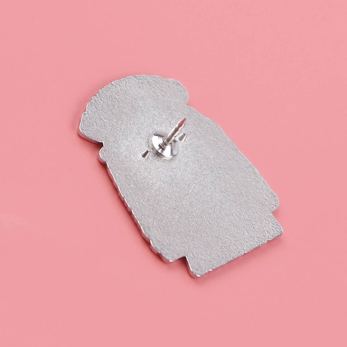 Женская эмалированная брошь-лама в виде альпаки