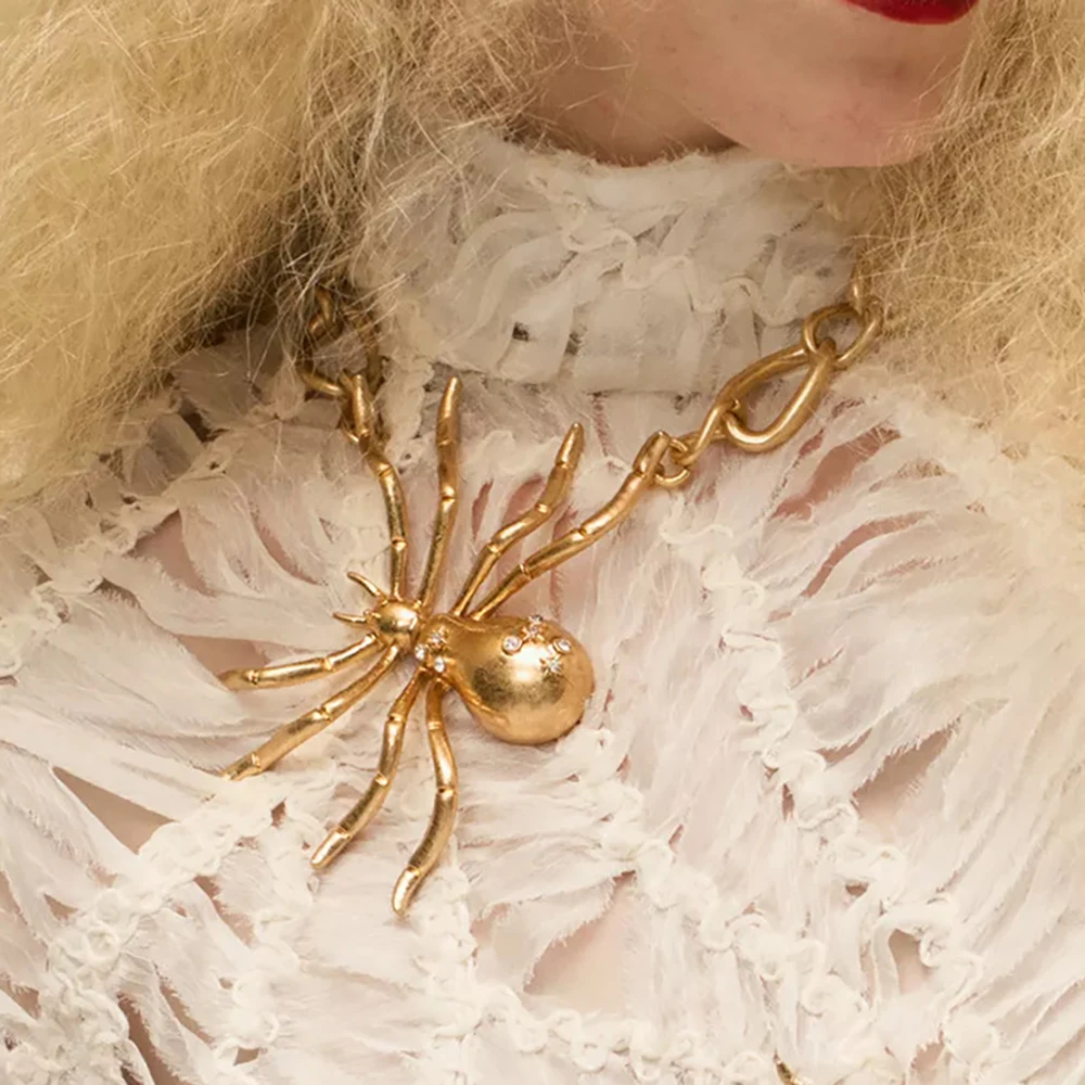 Ожерелье-паук ZAA с драгоценными камнями