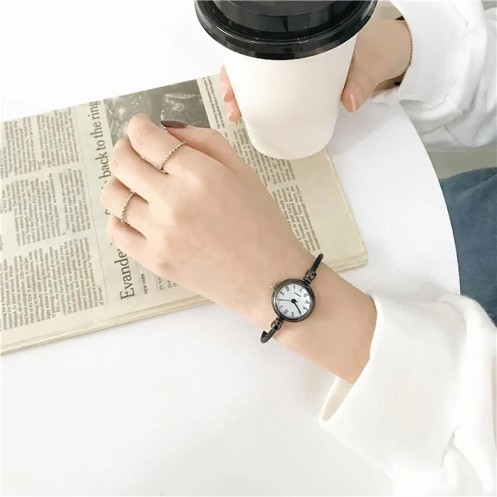 

Женские кварцевые наручные часы с браслетом из нержавеющей стали