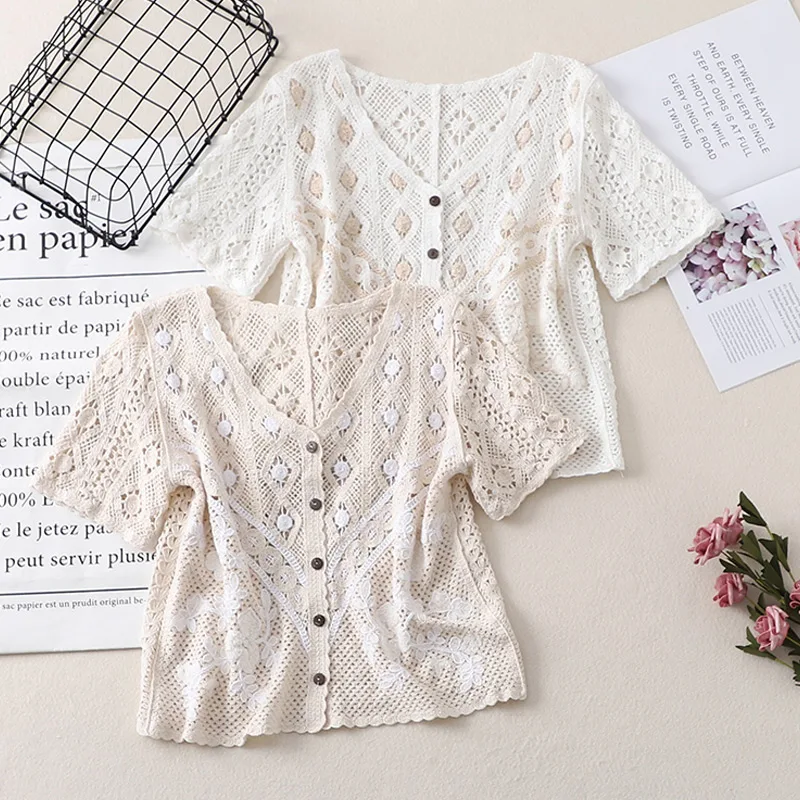 

2022 Patchwork White Beige Vintage Lace Blouse Women Summer Crop Tops Floral Embroidery Knitted Lace Shirt Women Cardigan