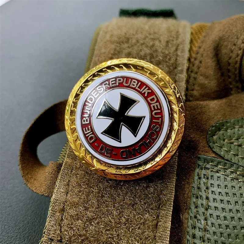 Медаль с прусским мальтийским крестом советский медальон круглая брошь