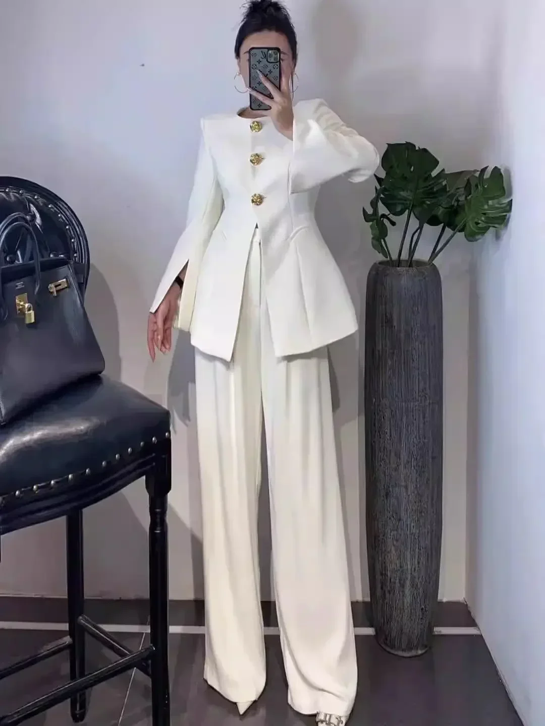 Осенний однобортный пиджак во французском стиле с круглым вырезом и длинными