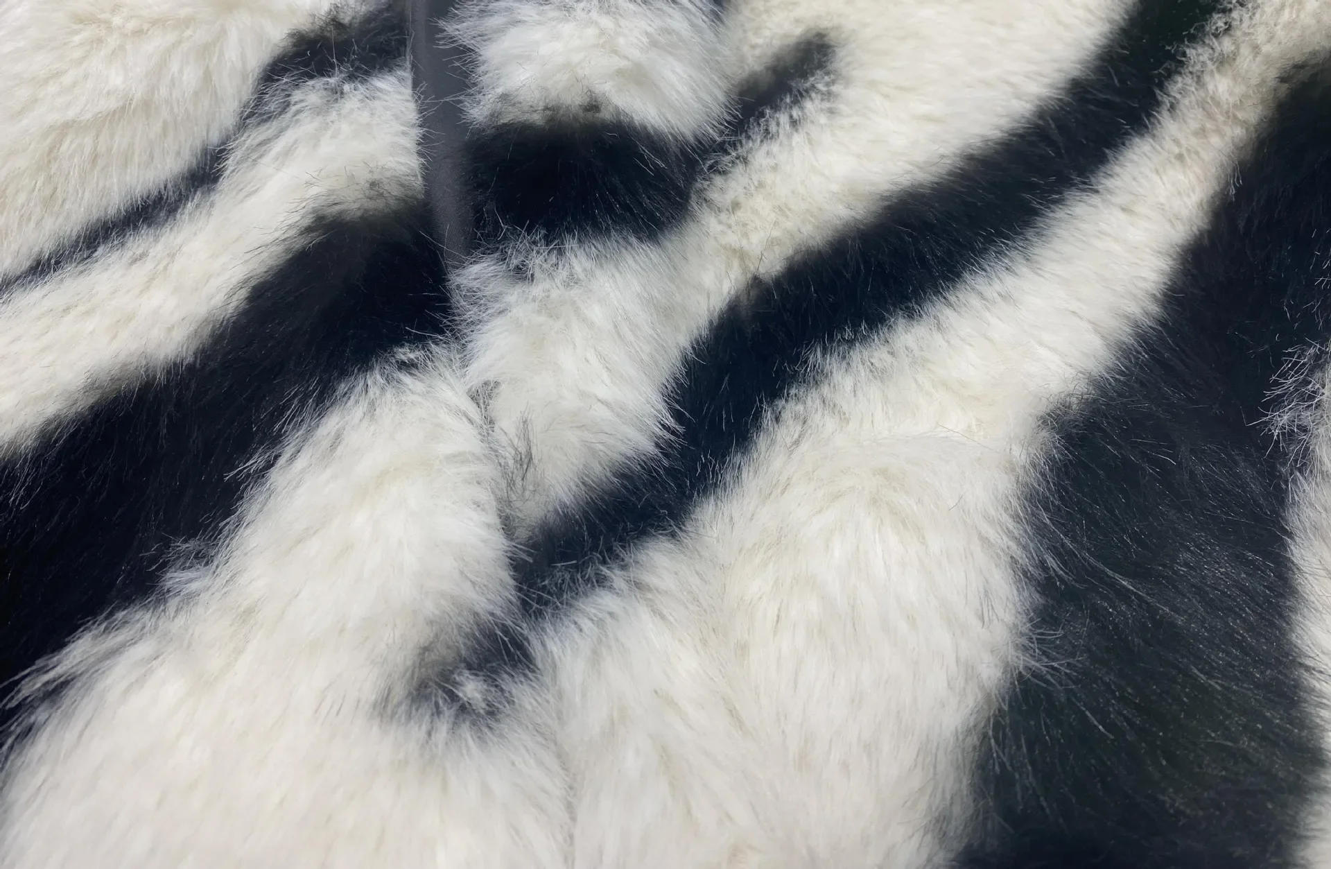 Высококачественный свитер с v-образным вырезом пальто женский черно-белый