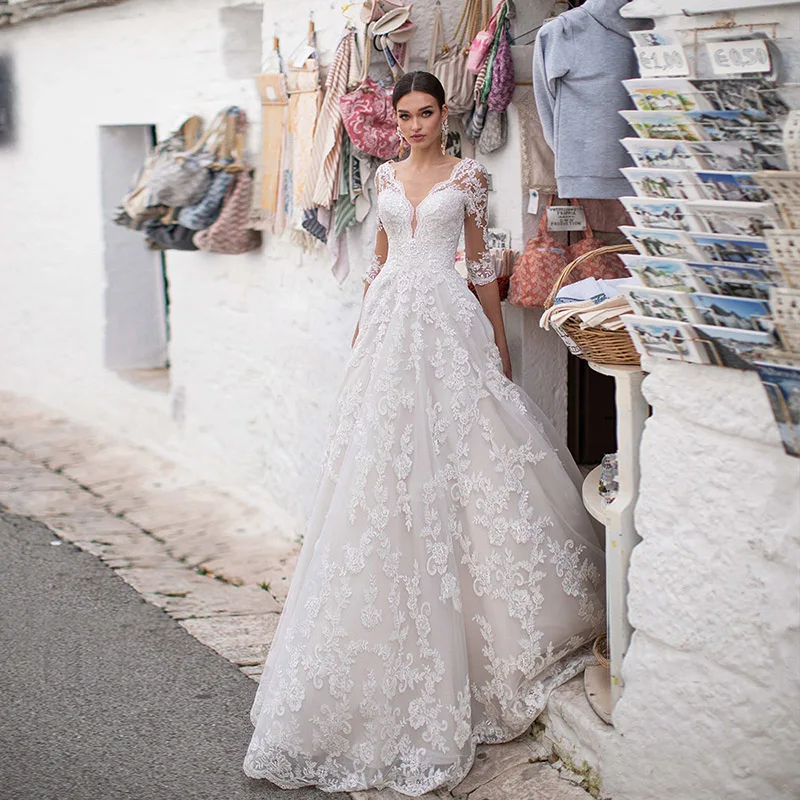 

Luxury Retro Lace Wedding Dresses For Women A Line V Neck Half Sleeves Bride Gowns Applique Backless Elegant Robes De Mariée