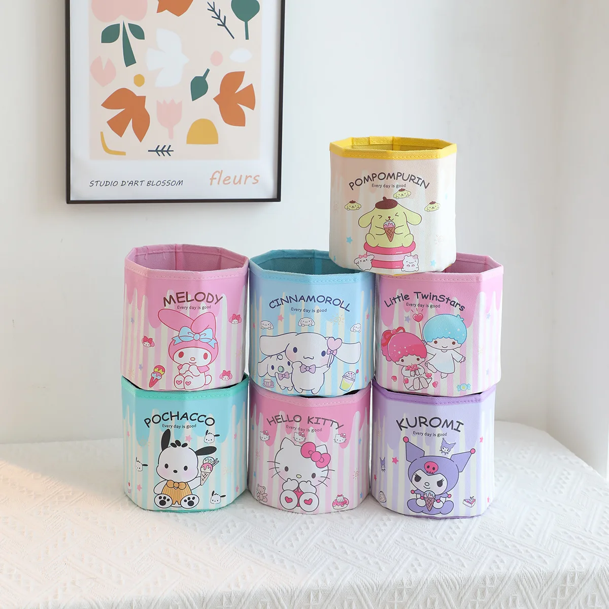 

Sanrios Kawaii Anime Kuromi My Melody Cinnamoroll милый мультяшный полосатый бочонок Складной Настольный ящик для хранения мелочей подарок