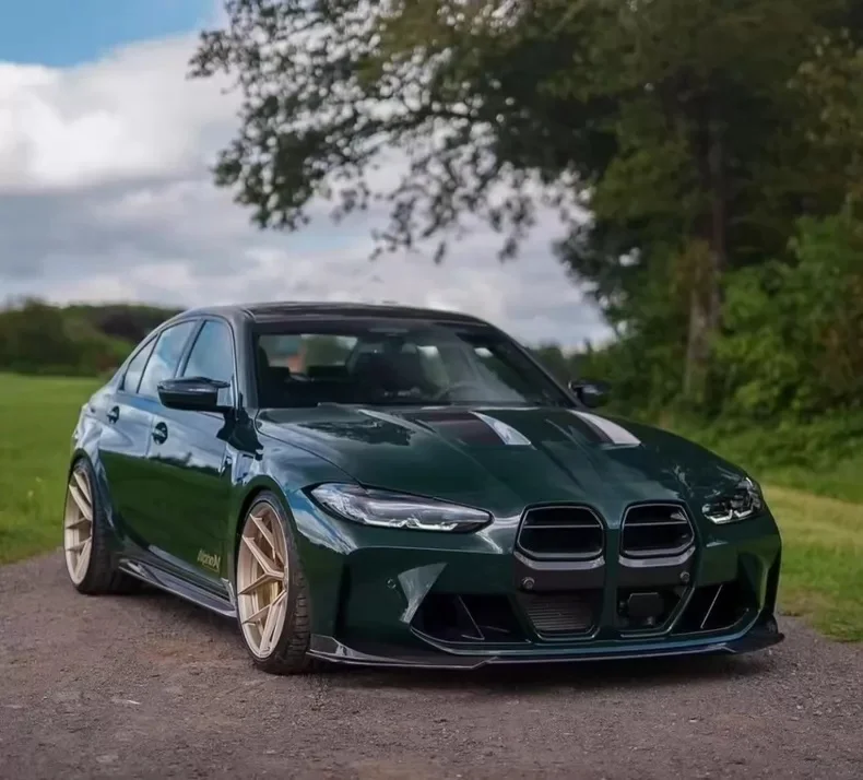 Фото Капот из сухого карбона в стиле CSL для G80 M3 G82 M4, карбоновый обвес для двигателя. №2