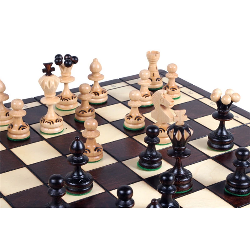 Джулио кампи игра в шахматы. Ладья на шахматной доске. Игра шахматы игра шахматы алиса игра шахматы. Королевский игры шахматы. Королевский гамбит в шахматах.