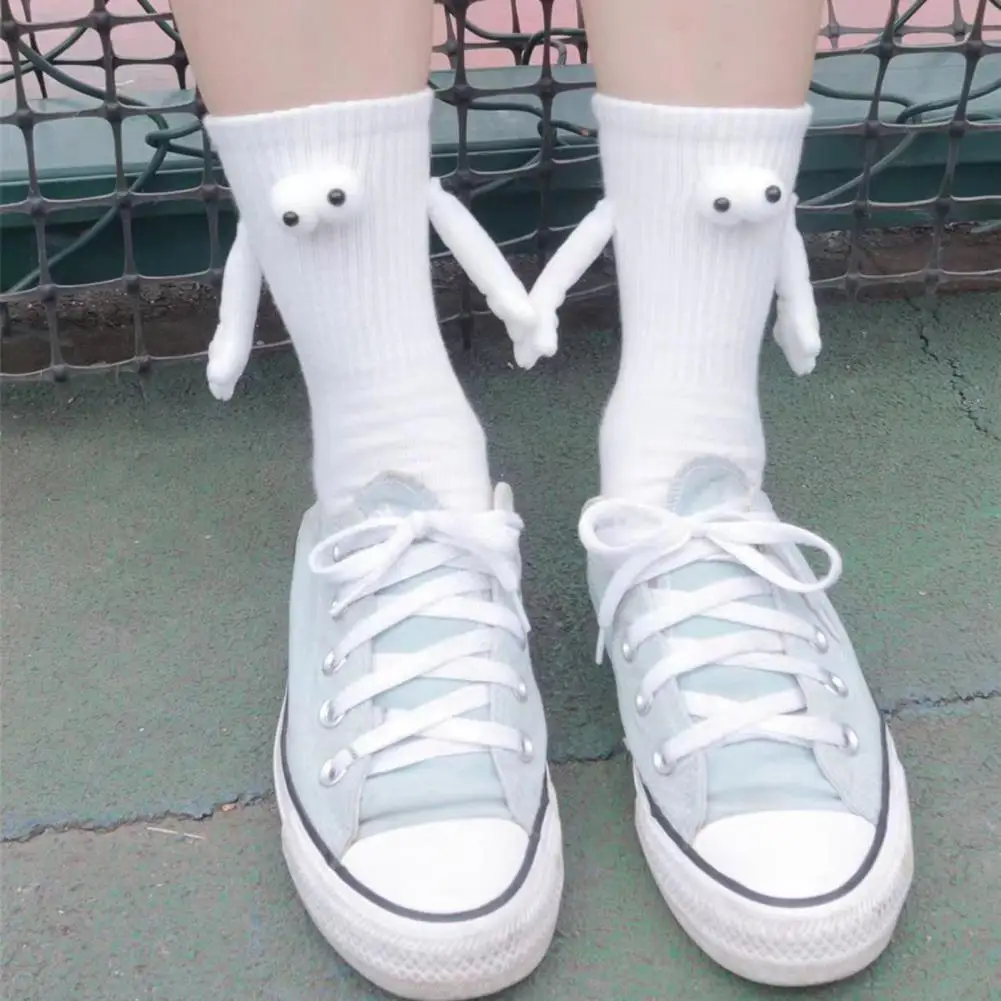 

1 Pair Linking Couple Socks Magnetic Suction Funny Big Eyes Socks Cute Holding Hands Mid-calf Socks Gifts For Women Men