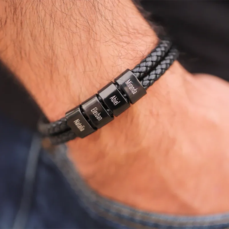 Индивидуальный кожаный браслет