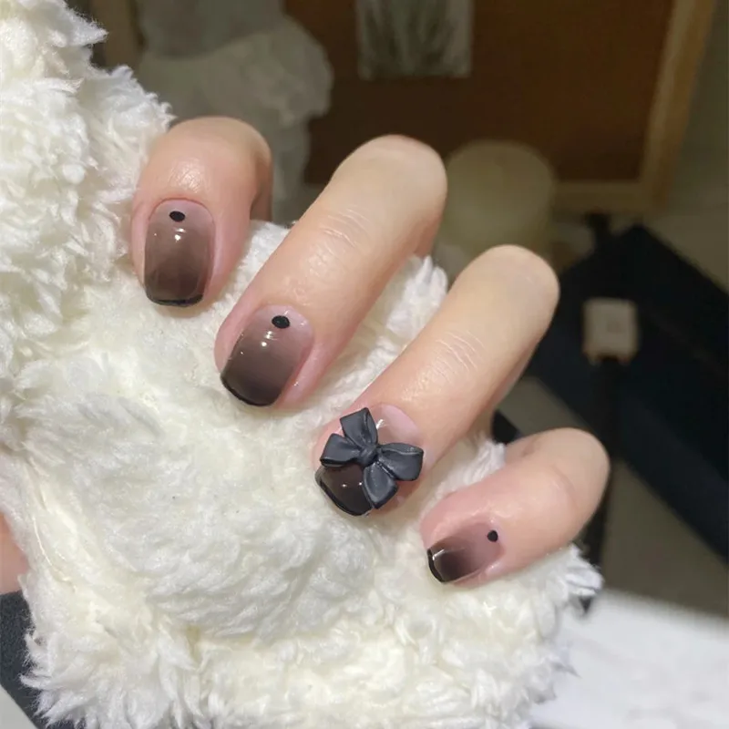 

24Pcs/Box Korean Fake Nails Press On Nails Short Square French Tips Black Nails Set Press On Nail With 24Pcs Sticker Nail Art