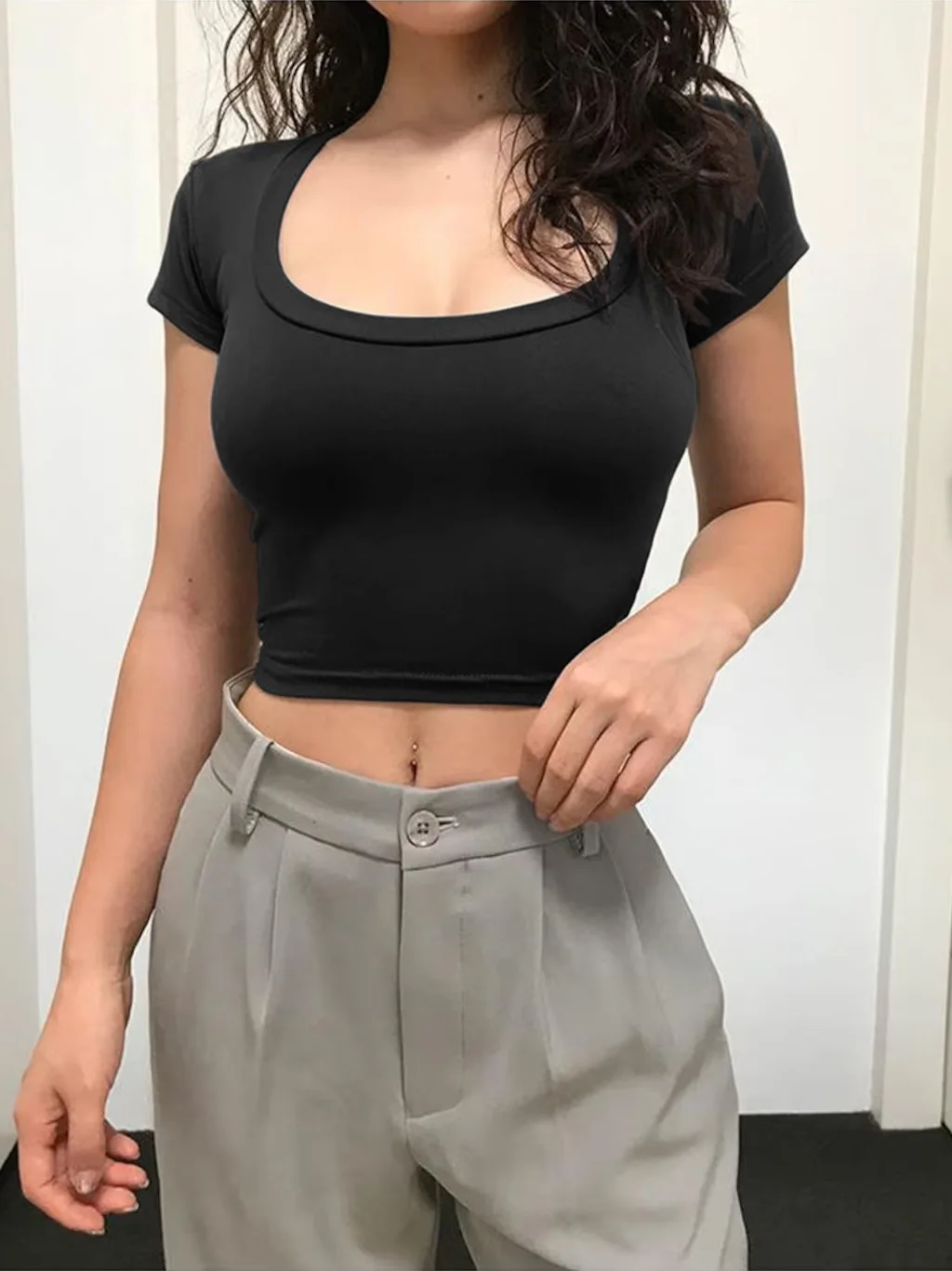 

Новинка футболка с открытым пупком дышащая верхняя нейлоновая трикотажная рубашка с узким низом Женская одежда в европейском и американском стиле