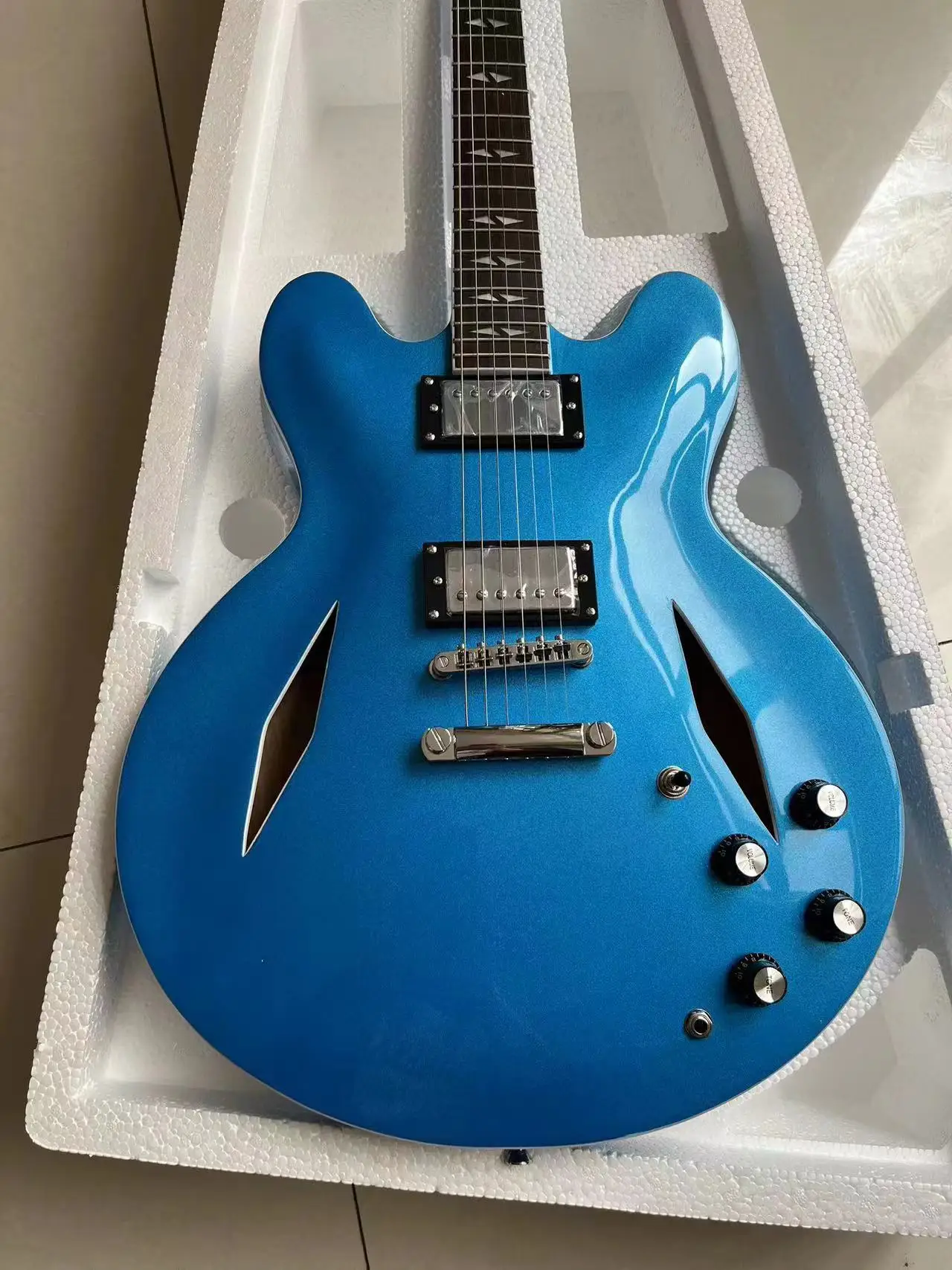 

DG355 Half Blue Metal Anisotropic Hollow Jazz Electric Guitar, Free Shipping