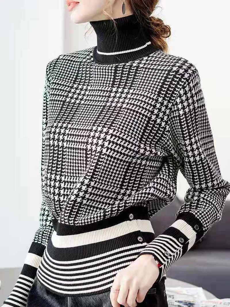 Женский трикотажный свитер с воротником гусиные лапки |