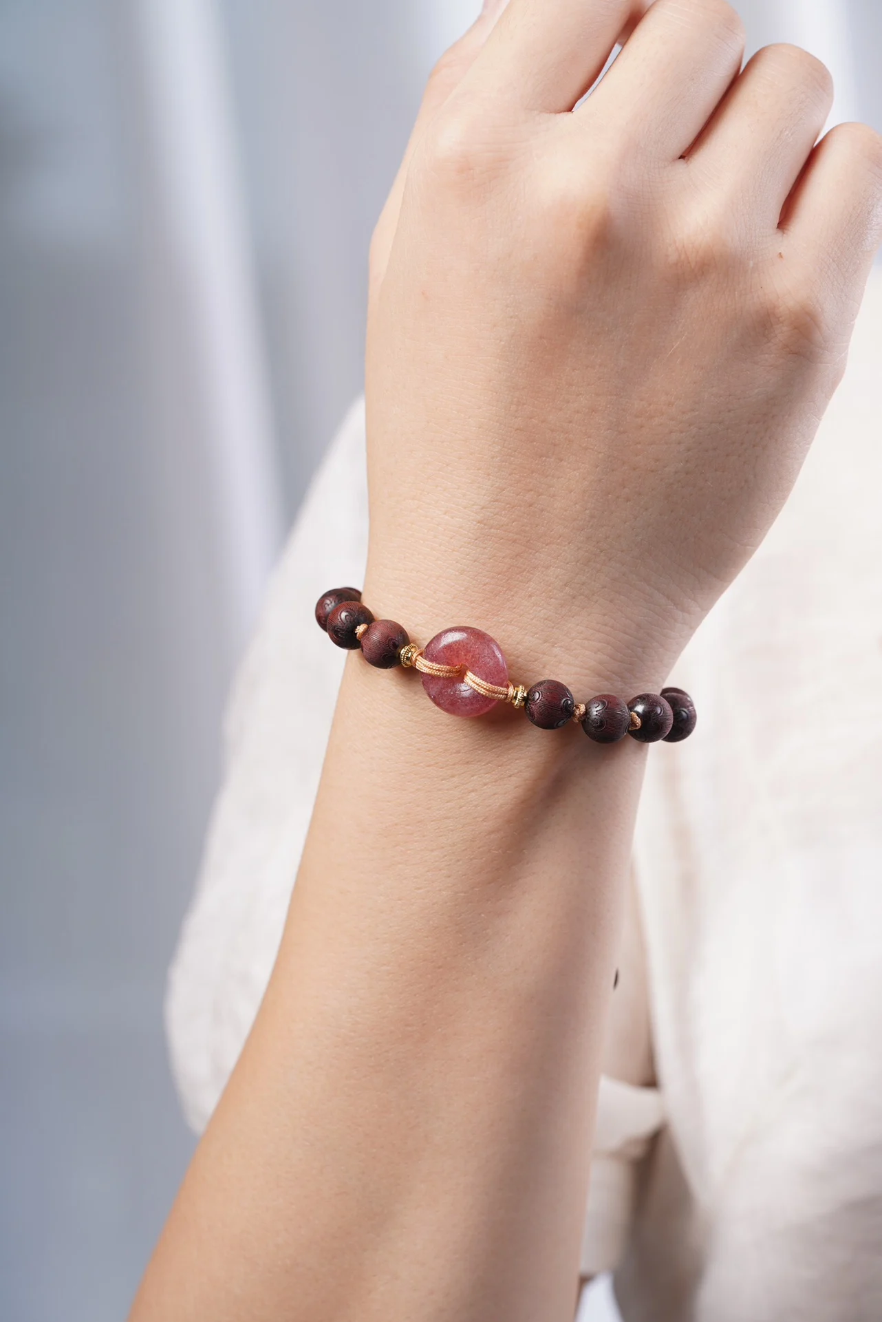 Браслет из палисандра с мелкими листьями кристалл клубники 0 8 древний простой