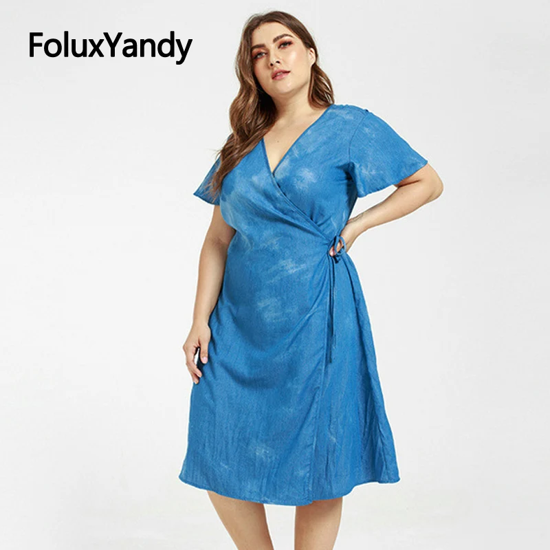 

Женское джинсовое платье с V-образным вырезом и коротким рукавом