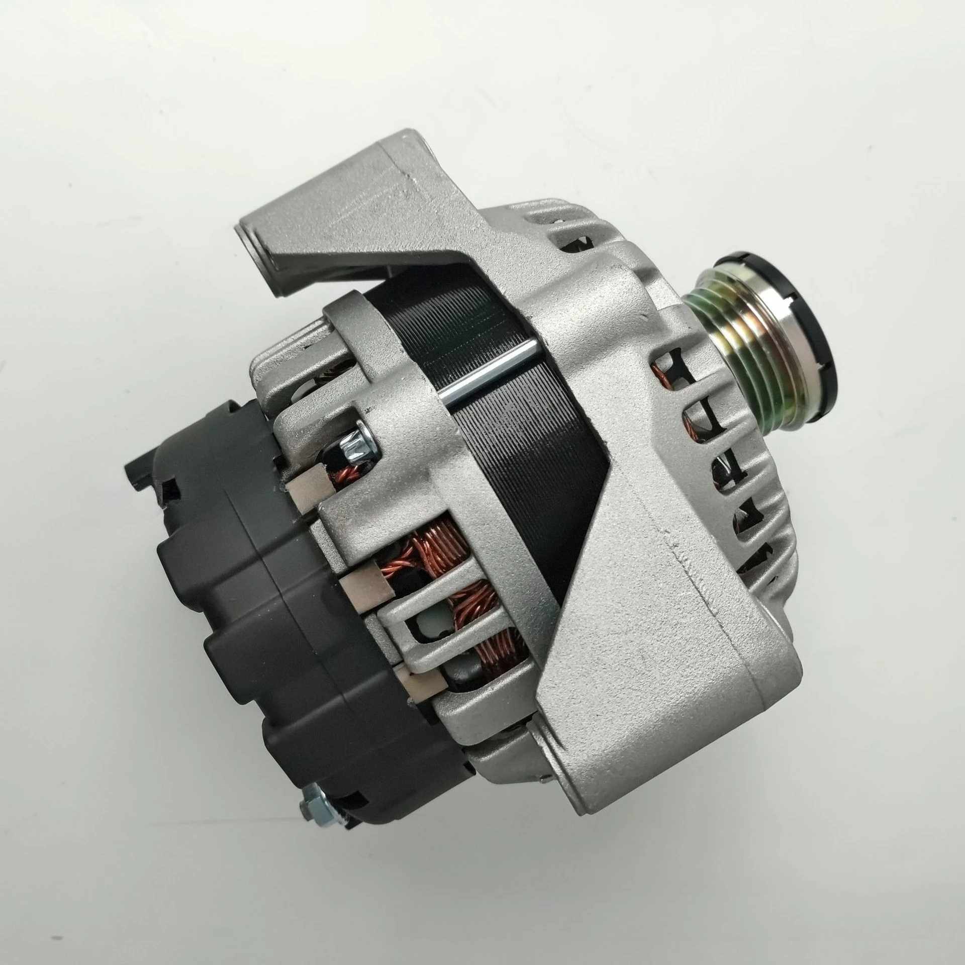 Фото 6651540302 Генератор Shuanglong KGM для SSANGYONG Aiteng ACTYON MUSSO REXTON №1