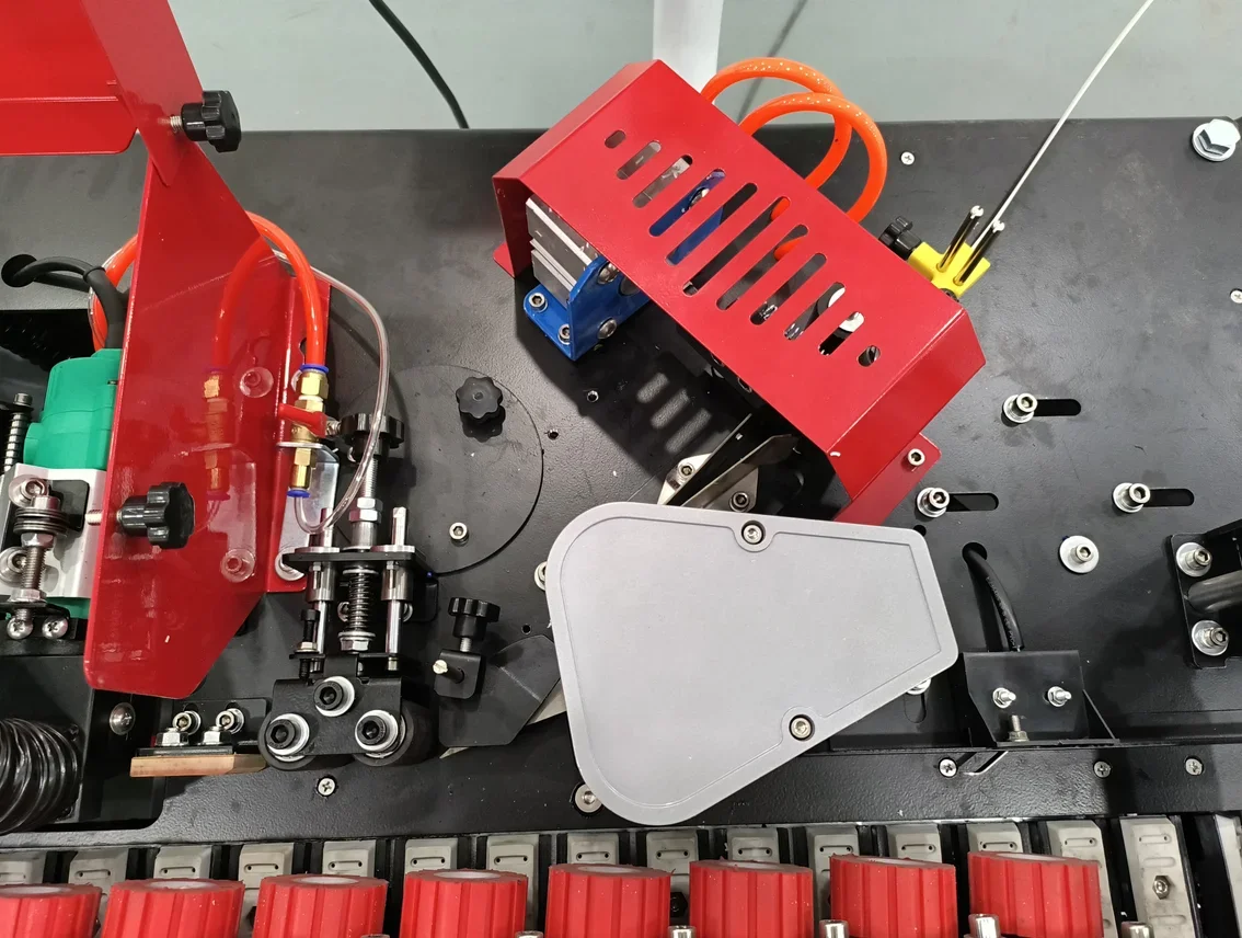 LB602 Полностью автоматический мини-облицовочный станок для кромкооблицовочный из