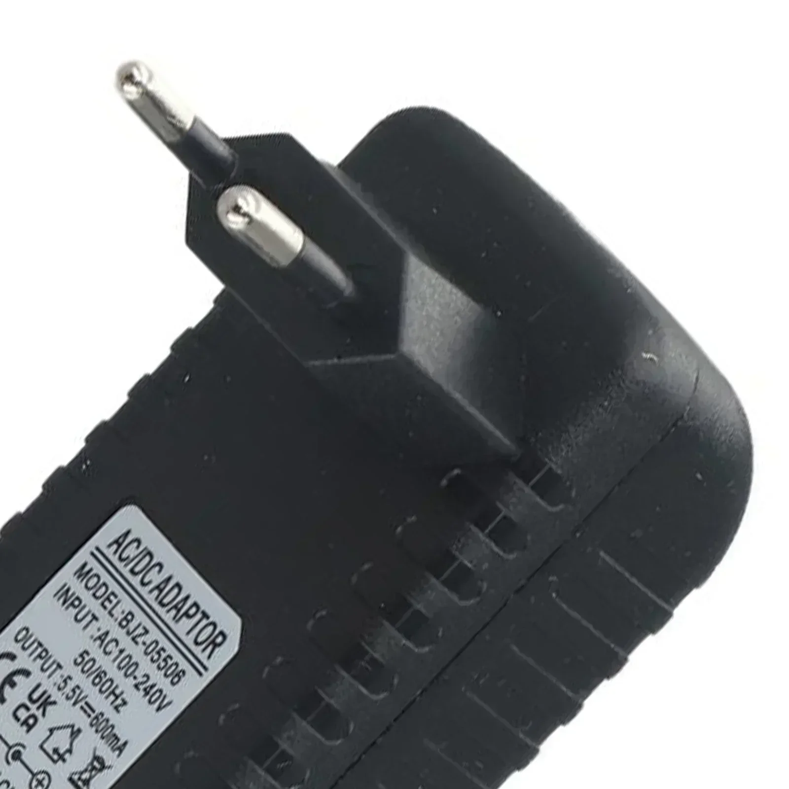 Фото Запасное зарядное устройство, совместимое с оконными пылесосами Karcher-WV50, WV55, WV60, WV70, WV75 и WV2, WV5, входное напряжение 110-240 В переменного тока. №5