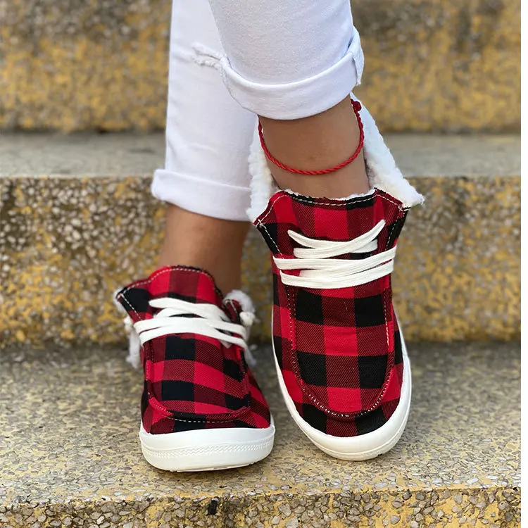 Christmas Canvas Shoes for Women Winter Warm Plush Lace Up Casual Flat Sneakers Fashion Outdoor Sport Ladies Vulcanized Shoes
