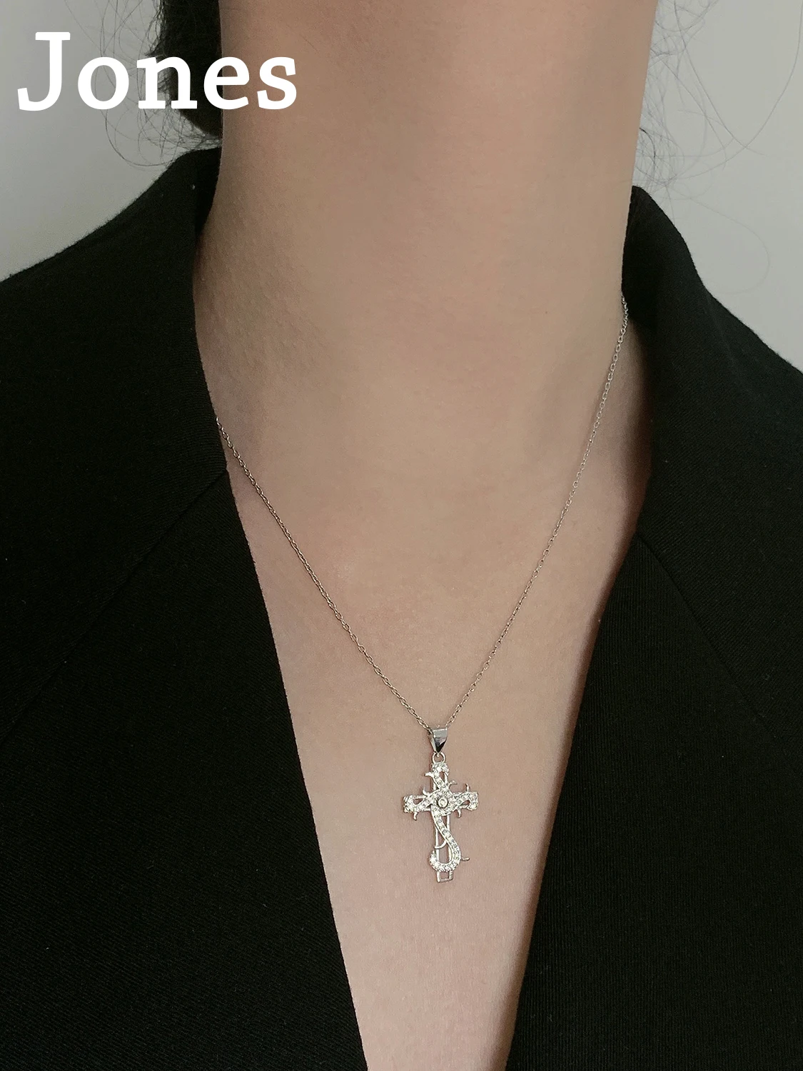 

S925 Sterling Silver Cross Pendant Necklace For Women Zircon Clavicle Chain Christian Classic Believers In Jesus Jewelry Pendant