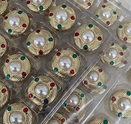 

10pcs/lot Size:18-23mm Vintage Green and Red Rhinestone Pearl Buttons Metal Shank Button for Garment Sewing Accessories(SS-2720)