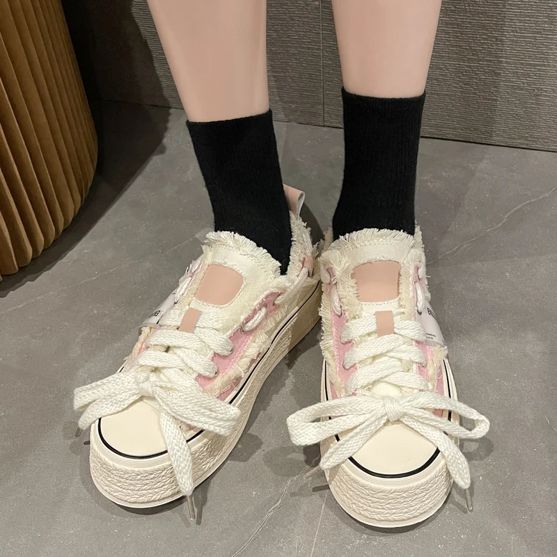 Thick Soled Canvas Shoes Women's Spring 2022 New Niche Design Sense Flat Bottom Anti-skid Net Red Fashion Versatile Beggar Shoes