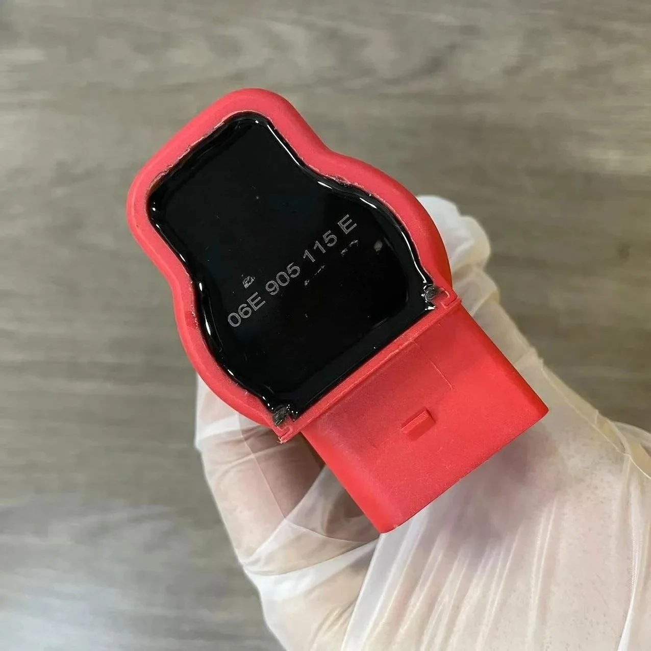 

1 шт. 06E905115E 06E905115 07K905715F Катушка зажигания для A3 A4 A5 A6 A7 A8 TT Q3 Q5 R8