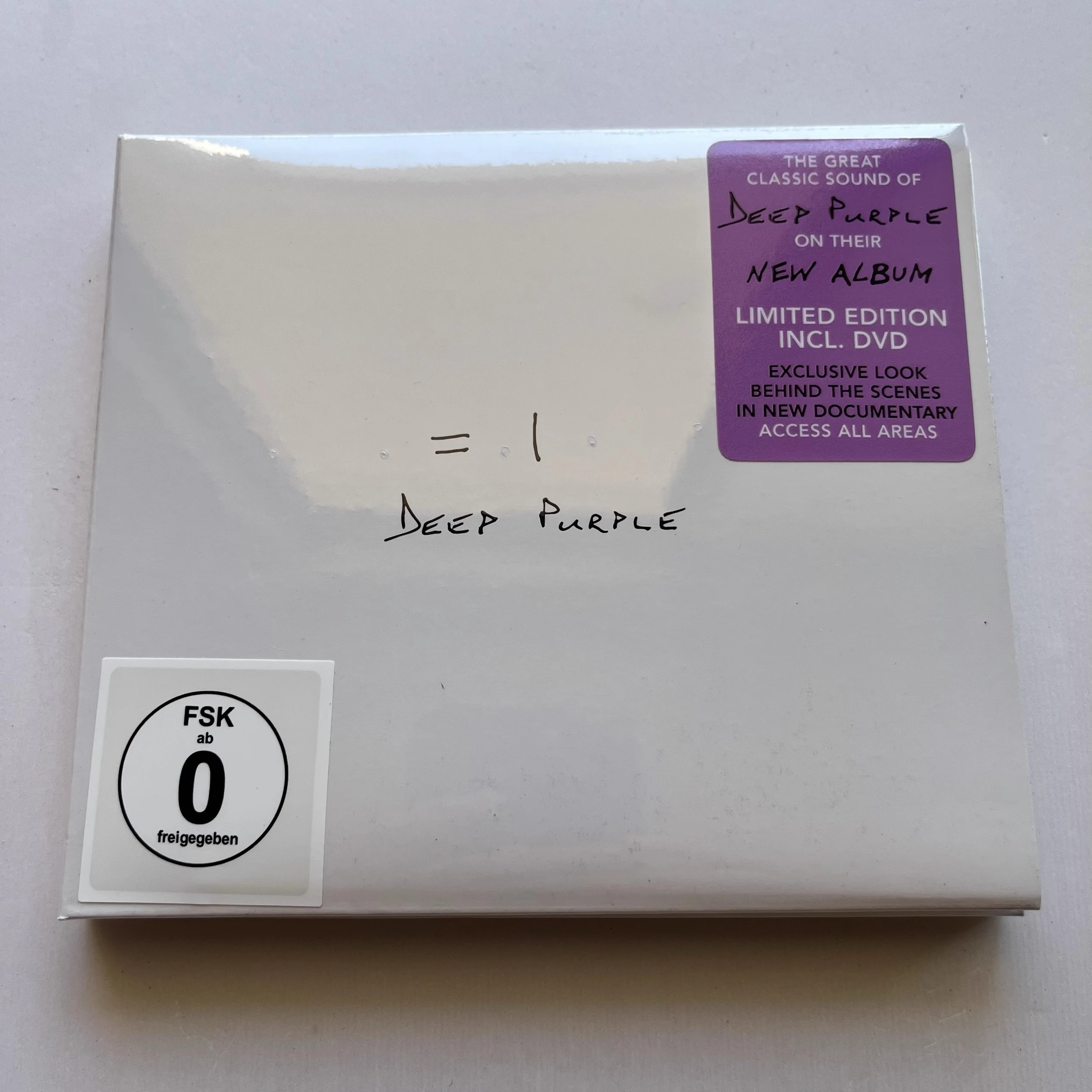 Жесткий рок темно-фиолетовый Иан Гиллан