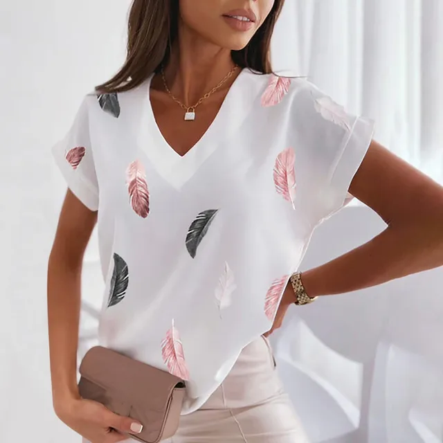 3d Women's T-shirts V Neck Summer Short Sleeve Tops Tees Feather Graphics Ladies Clothes Oversized Female Fashion Y2k Streetwear 1
