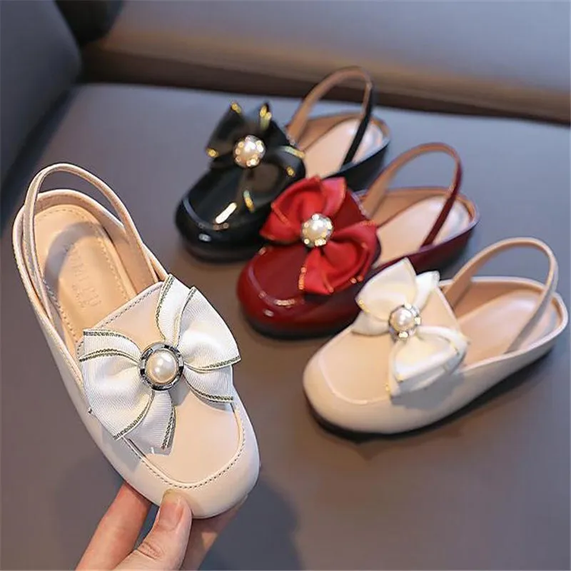 

Girls Sandals 2022 new Beach Sandals Cute Bow shoes kid's Princess Shoes Flat Anti-slip Floor Slippers Teen patent Leather Shoes