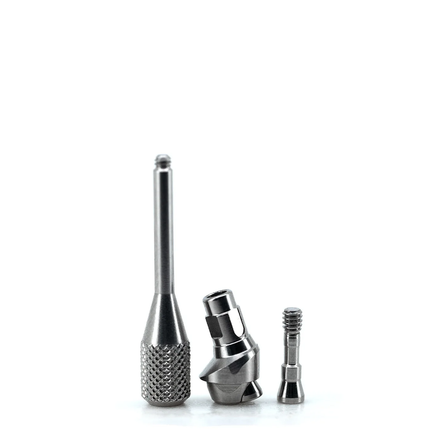 Фото Зубной имплантат Straumann RC 17 °   Винтовой абатмент ITI 4.6 Multi Unit 30 °   Угловой абатмент MUA №4