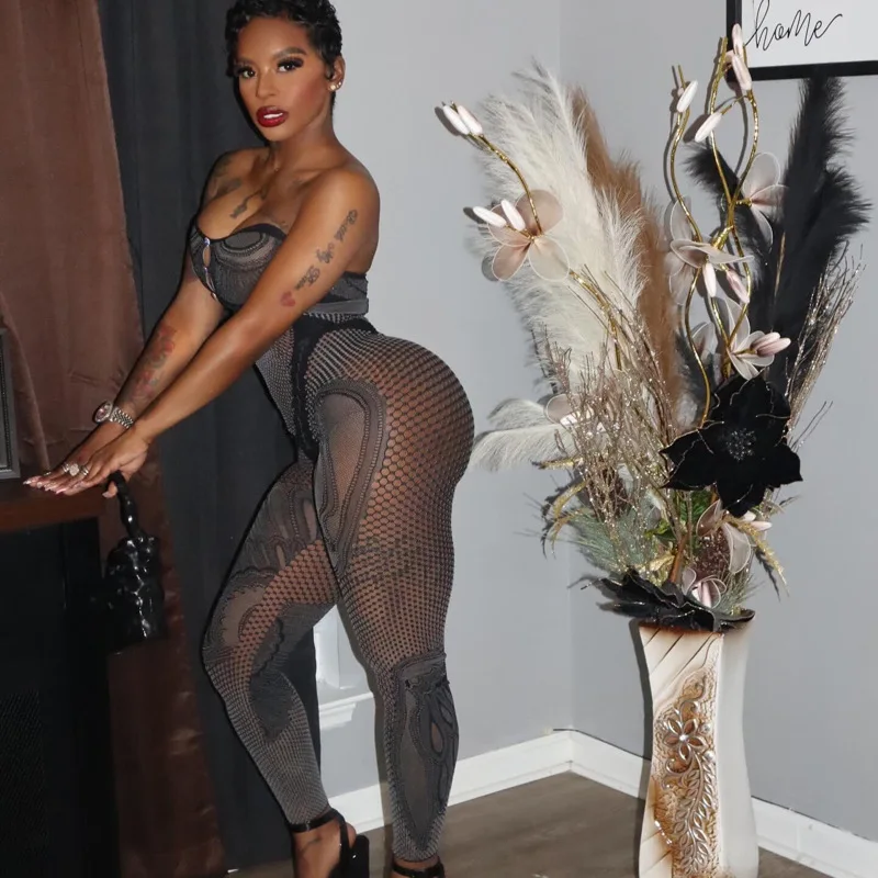 Женский трикотажный комбинезон без бретелек однотонный сетчатый Облегающий