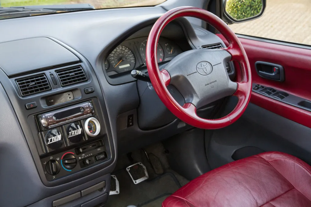 9-дюймовая Автомобильная радиопанель Fascia Для Toyota пикника 1996-2001 комплект для