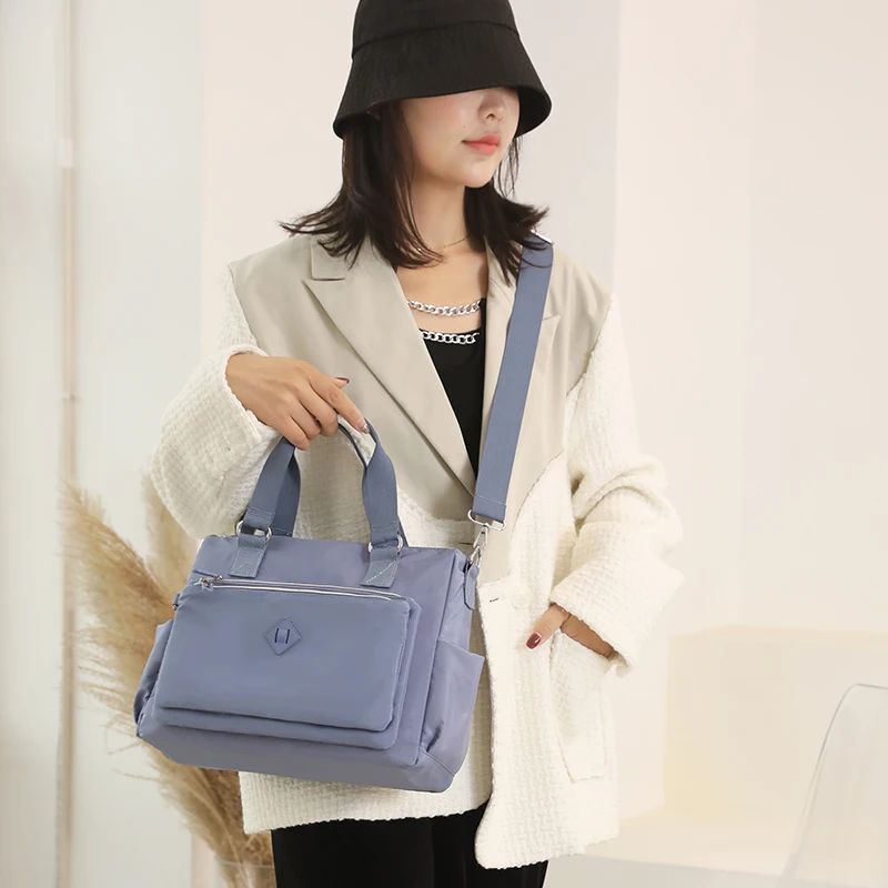 Женская сумка через плечо из нейлона