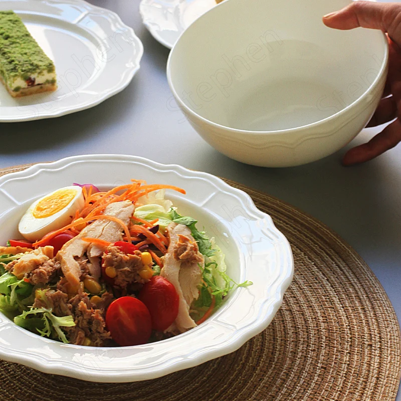 Французская винтажная рельефная тарелка из костяного фарфора современные