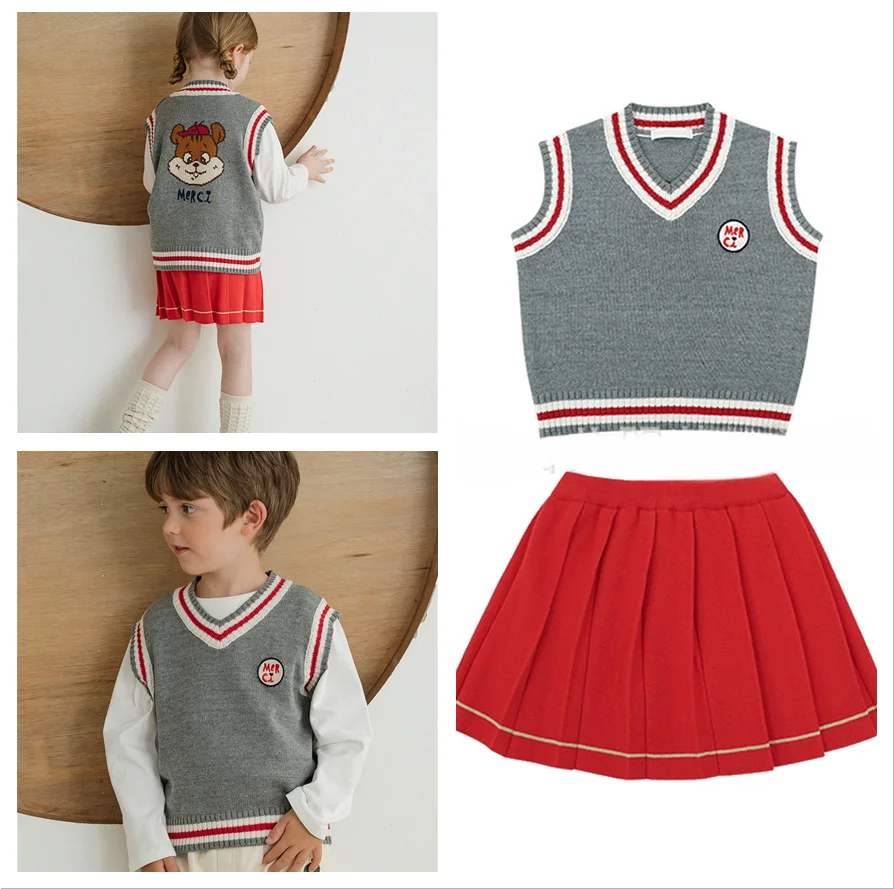 

Детский комплект одежды, 2023, корейский стиль, брендовый мультяшный жилет, пуловер, вязаный свитер и юбка, футболки, комплект одежды для мальчиков и девочек