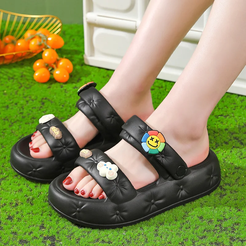 Summer Clogs for Girls Charms Shoes Outdoor Women Slippers Cloud Slippers Thick Sole High Quality Cross Sandals for Girls LX023