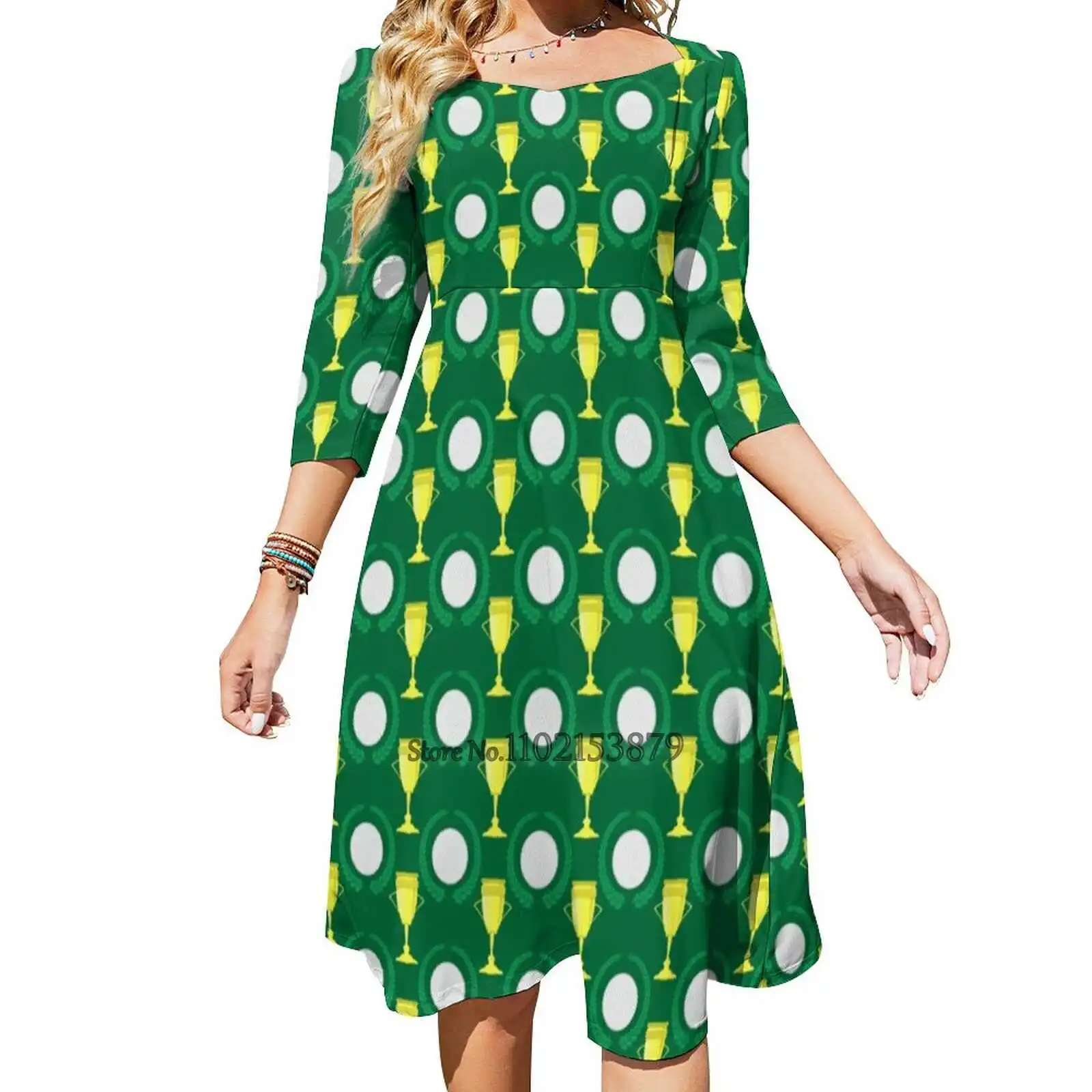 

Платье с открытой спиной и завязкой на спине для игры в гольф