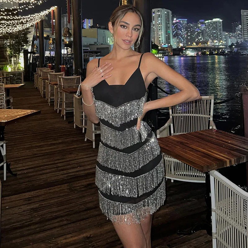 

Женское платье макси с подтяжками, платье контрастных цветов с кисточками и надписью на шее, лето 2022