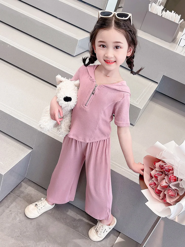 

Детская одежда для девочек, рубашка и штаны, комплект из 2 предметов, новинка 2023, летняя Модная тонкая однотонная толстовка с коротким рукавом и широкими штанинами, свободного покроя