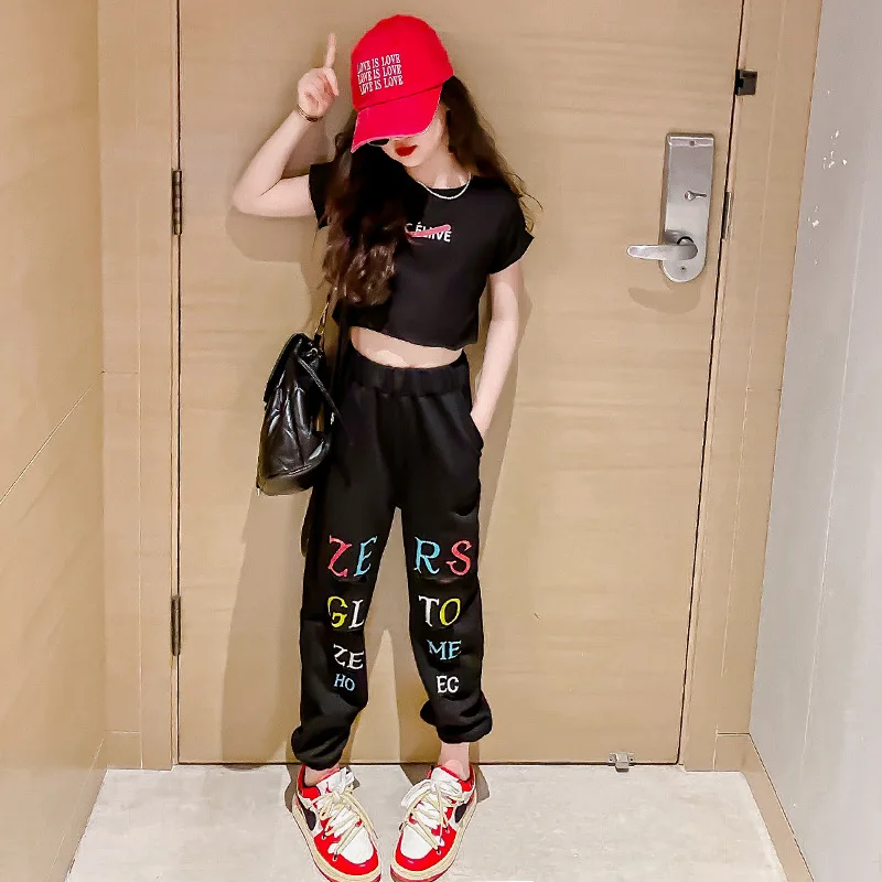 

Летняя модная уличная одежда для девочек-подростков, комплект из двух предметов, короткий топ и рваные спортивные штаны с дырками, хлопковая одежда для детей 4-14 лет