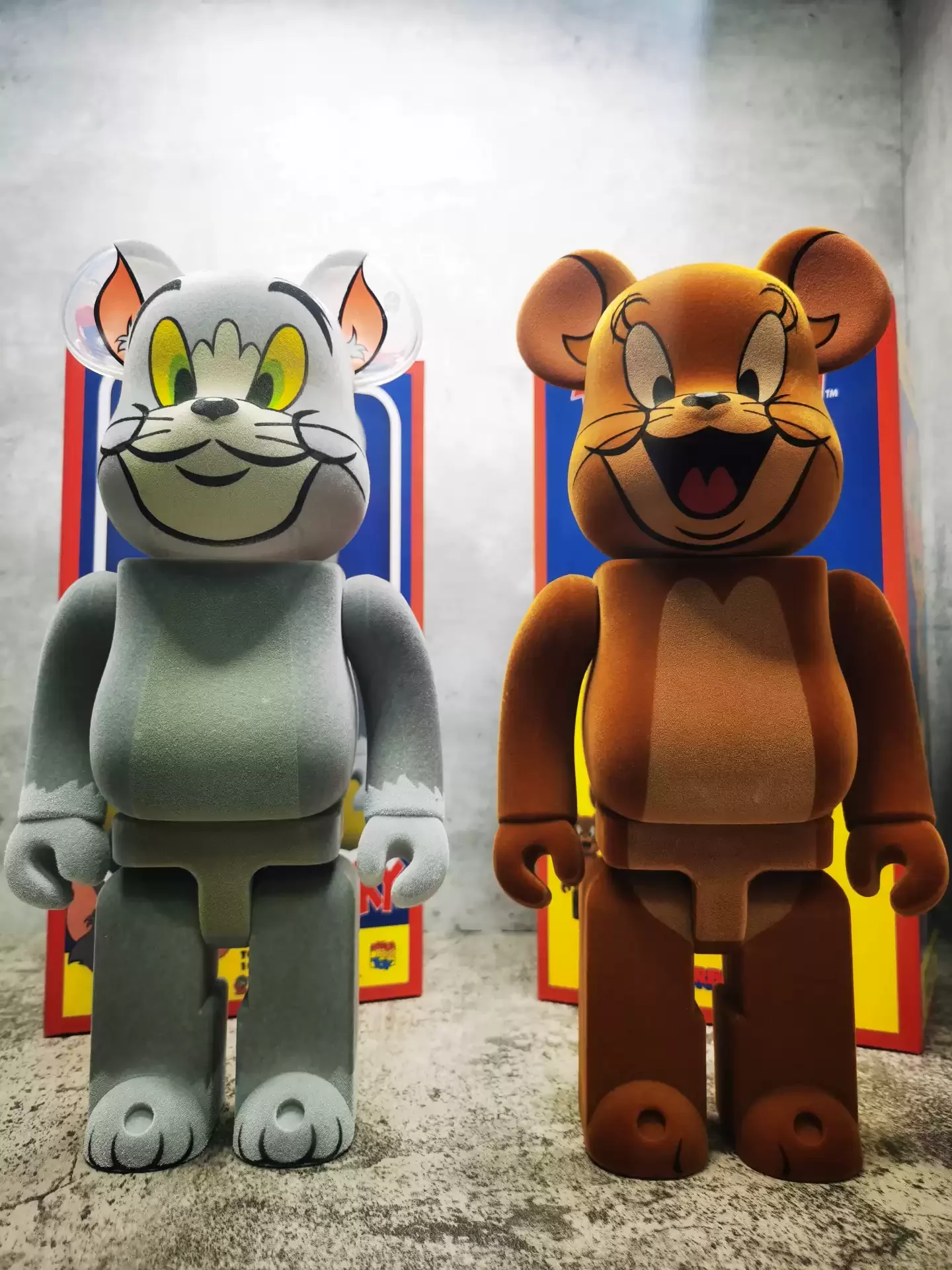 

Bearbrick 400% flocking cat ➕ flocking mouse Be@rbrickly Tom and Jerry color packaging box classic anime cartoon doll
