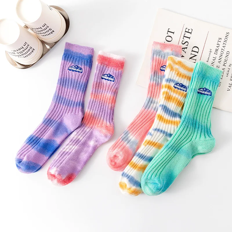 

Heavy line color-changing tie-dye socks Snow Mountain embroidery mid-tube socks trend men's and women's sports socks